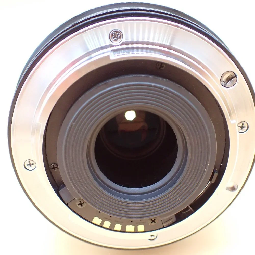 MINOLTA Maxxum Zoom 35 / 70mm 1: 4(22) Camera Lens.